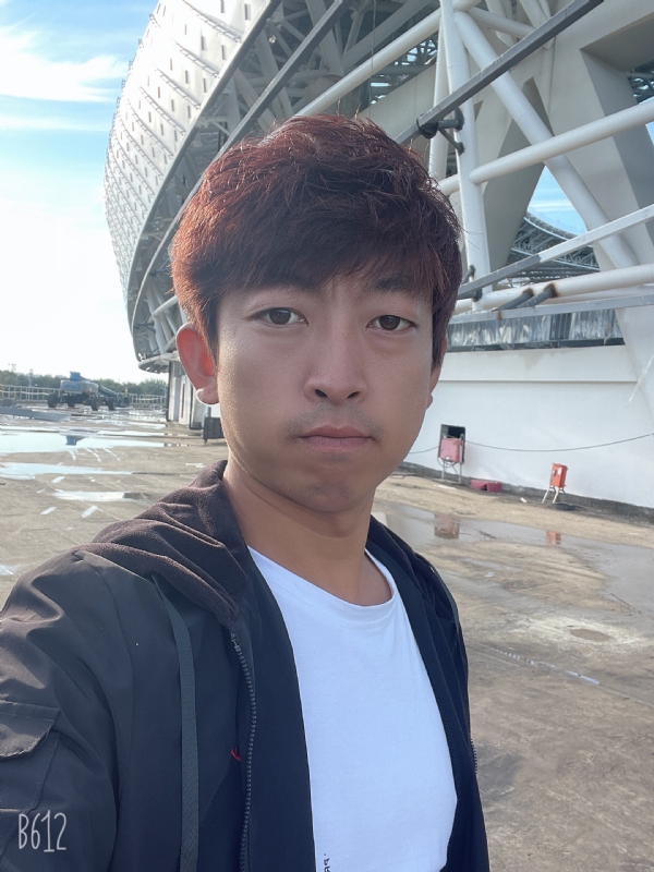 绅士大男孩的第一张照片--鞍山闪婚服务中心